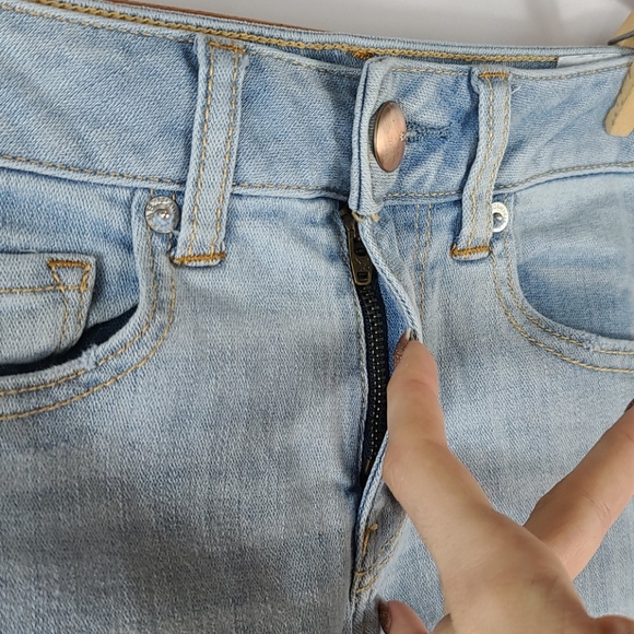 Light Wash Super Stretch Cuffed Jean Shorts NWOT - Picture 3 of 7